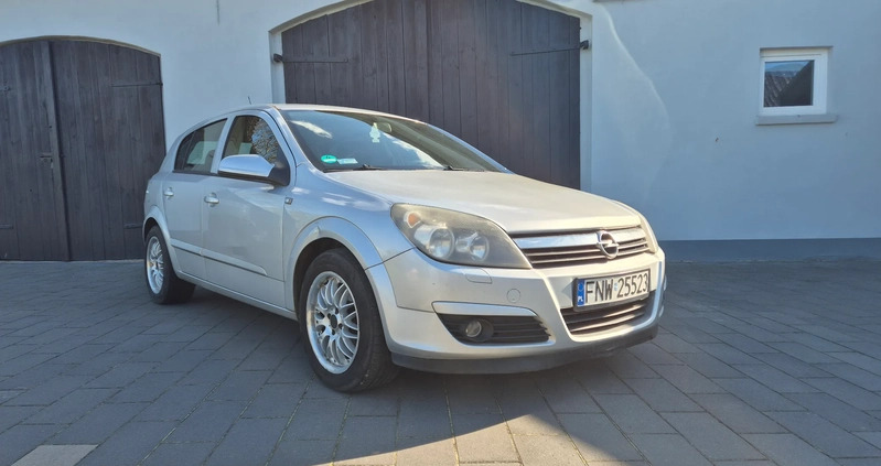 Opel Astra cena 10000 przebieg: 239000, rok produkcji 2006 z Rawa Mazowiecka małe 232